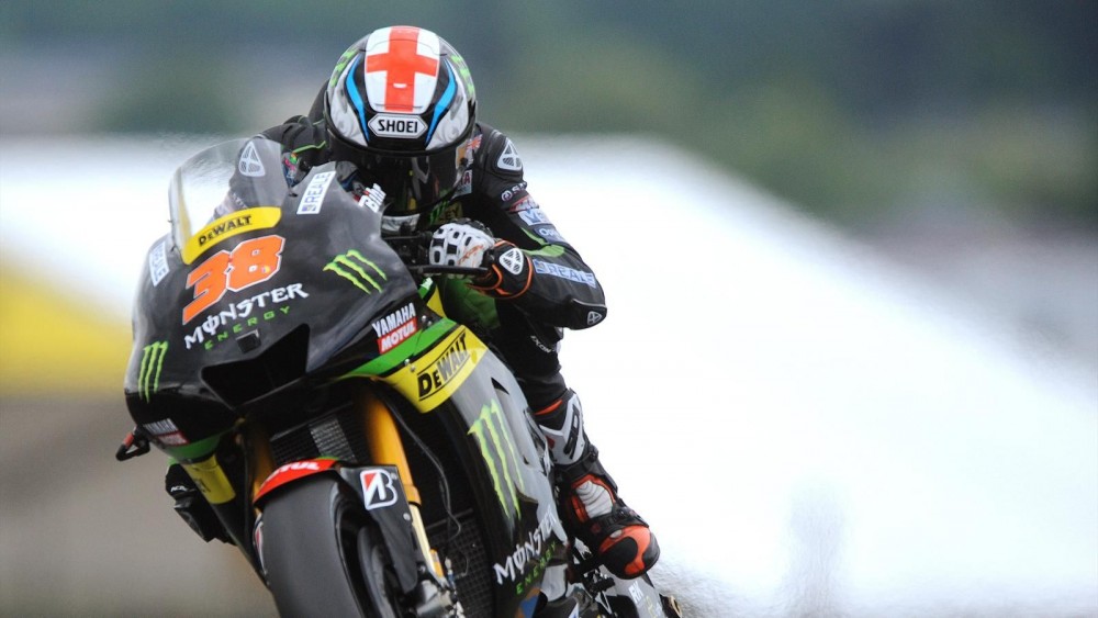 Bradley Smith, Monster Yamaha Tech 3 ile Anlaşmasını Uzattı