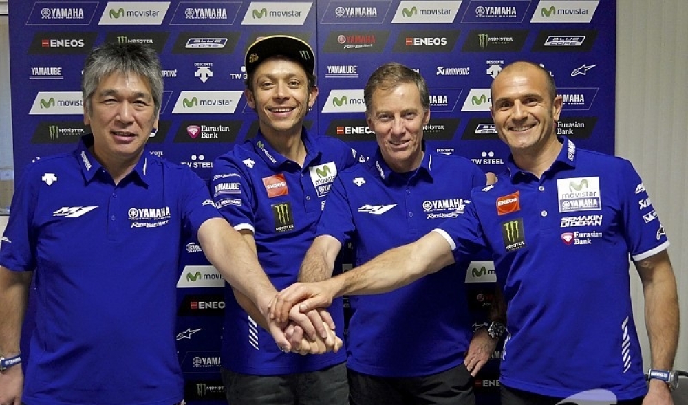 Rossi 2 yıl daha Yamaha'da