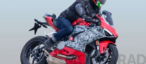 Ducati Panigale V2 959 Geliyor