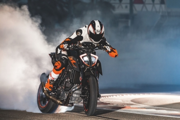 2017 KTM 1290 Super Duke R 