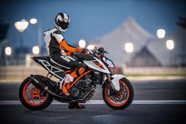 2017 KTM 1290 Super Duke R 