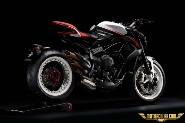 MV Agusta Dragster 800 RR www.motorcular.com