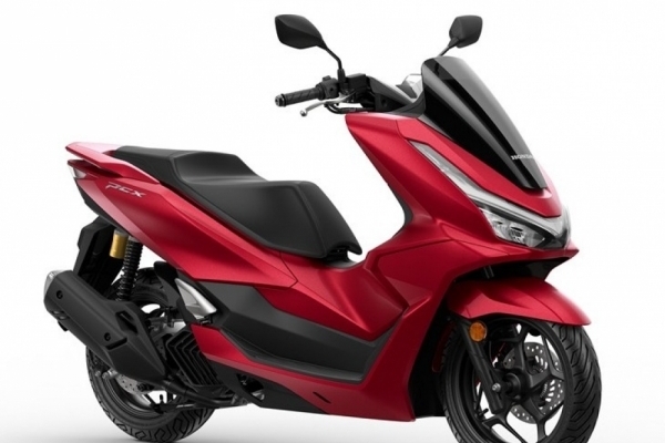 Honda PCX 125 Yenilendi: TFT Ekranlı Versiyon Sunuldu