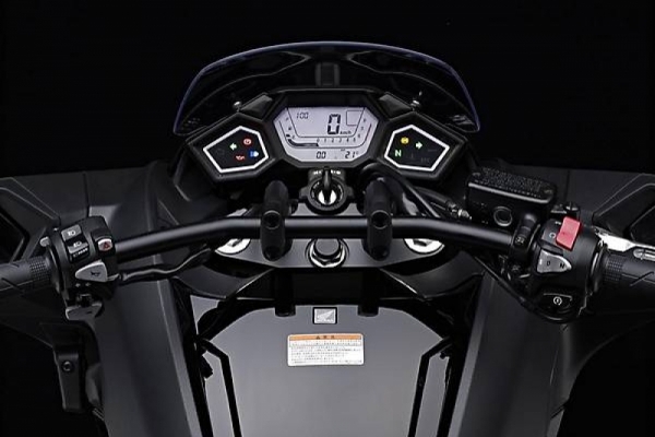 2018 2018 Honda NM4 Vultus 