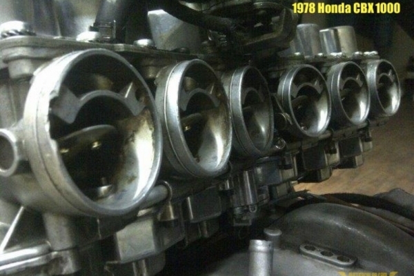 Motor:  1047 cc. 24 Valf 