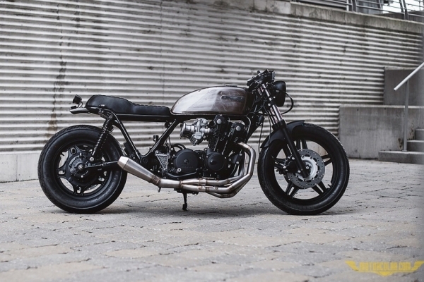 Honda CB900 Custom