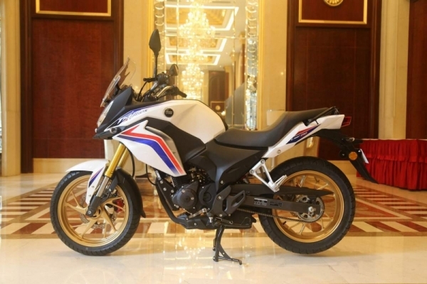 Honda CBF190X