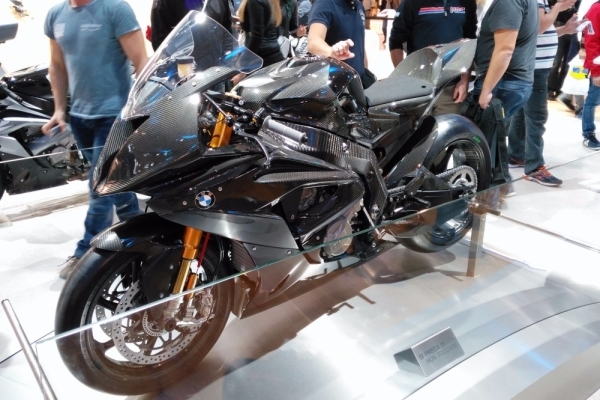 BMW HP4 RACE