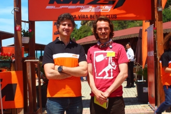 SPORMOTO KTM Türkiye Genel Müdürü Selçuk Bektaş ve Muhittin Öztürk
