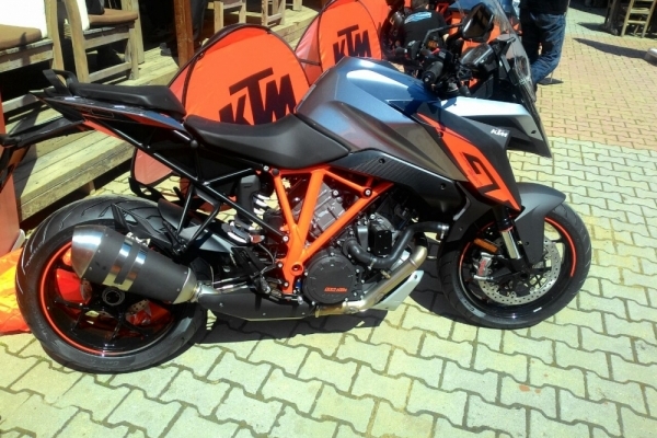 1290 Super Duke GT