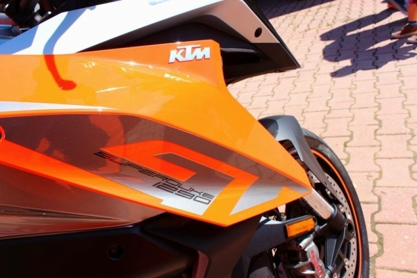 1290 Super Duke GT