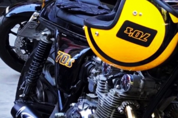 Suzuki GS550E