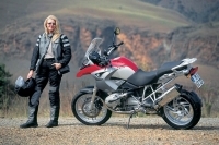 BMW GS Trophy Kızları'na Alkış