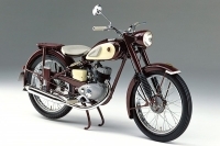 İlk motosiklet YA-1
