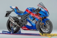 Suzuki GSX-R1000R Race Replica'yı Çıkartıyor